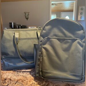 BEIS - Evergreen - Weekender & Backpack - Like New